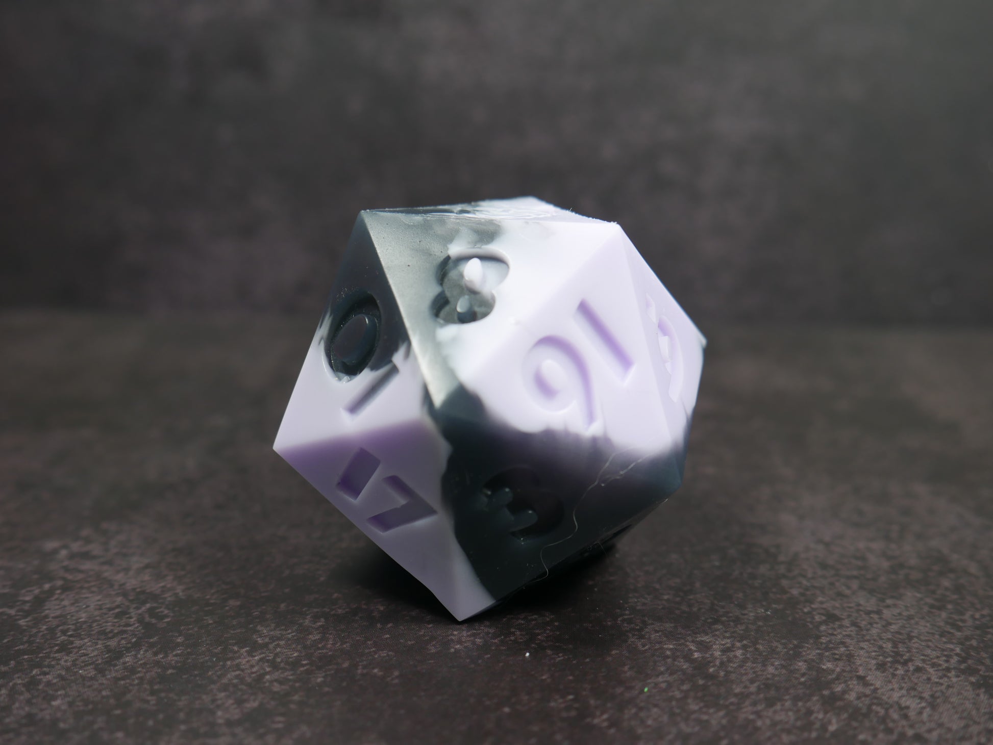 stress relief squishy silicon d20 die